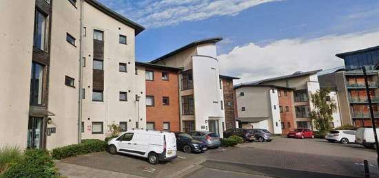 Flat to rent in Gosse Court, Swindon SN3