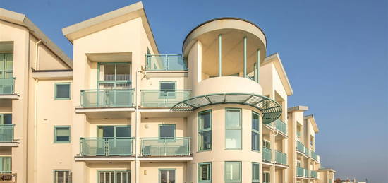 Flat to rent in Marine Drive, Rottingdean, Brighton BN2