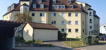 Bezugsfreie, großzügige Single-Wohnung mit Loggia und Tiefgaragenstellplatz