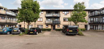 Flat for sale in Shapland Way, London N13