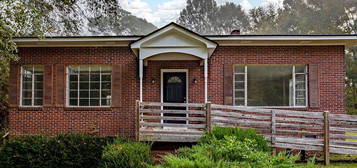 226 Fox St, Batesburg, SC 29006