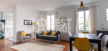 Appartement meublé  à louer, 4 pièces, 3 chambres, 80 m²