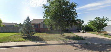 722 Susan St, Garden City, KS 67846