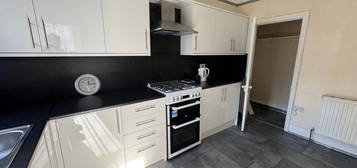 2 bed flat to rent