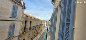 Vieil Antibes Beau 2P Balcon 41m2