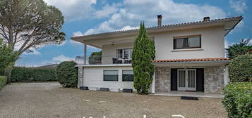 Maison  à vendre, 8 pièces, 5 chambres, 280 m²