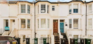 1 bed maisonette for sale