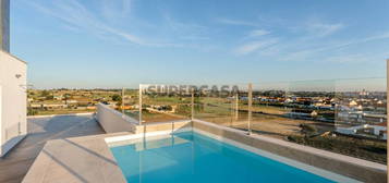 Penthouse de Luxo com piscina - Montijo