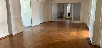 Appartement 8 pièces 305 m²