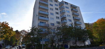 2-Raum-Wohnung Balkon/EBK in Frankfurt-Oberrad