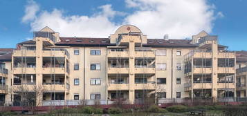 Charmante 3-Zimmer-Wohnung mit Balkon und 2 Tiefgaragenstellplätzen in Mannheim Rheinau