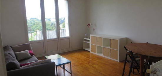 Appartement meublé  à louer, 3 pièces, 2 chambres, 53 m²