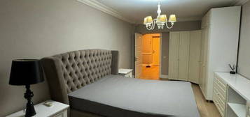 Apartament cu 3 camere. Zona Decebal