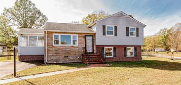 7389 Brandy Creek Dr, Mechanicsville, VA 23111