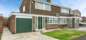 3 bed semi-detached house for sale