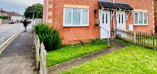 Semi-detached house to rent in Buckingham Road, Aylesbury HP19