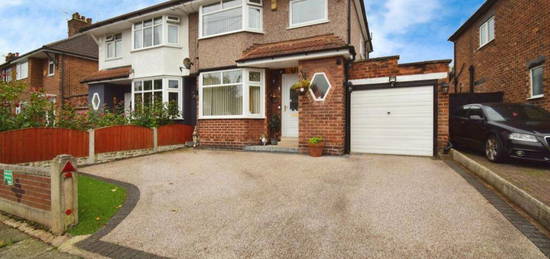 3 bedroom semi-detached house for sale