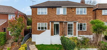 2 bed semi-detached house for sale