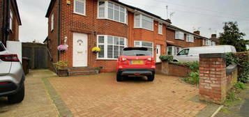 3 bedroom semi-detached house for sale