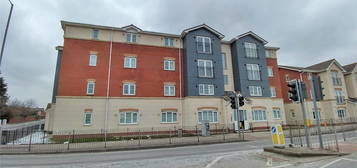 3 bed flat to rent