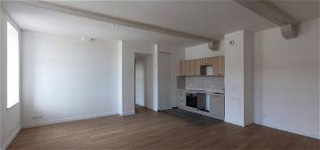 Appartement  à louer, 3 pièces, 2 chambres, 80 m²