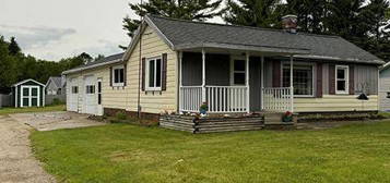 621 S  15th Ave, Sturgeon Bay, WI 54235