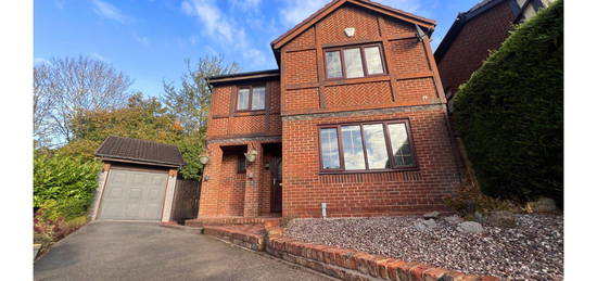 4 bed detached house for sale