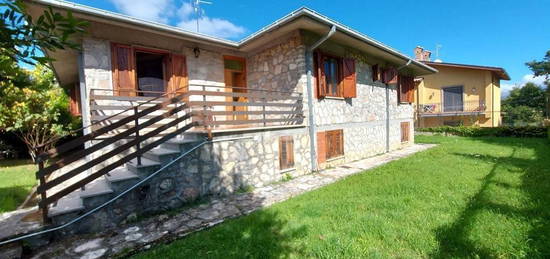 Villa unifamiliare via San Martino, 7, Genzano - Sassa, L'Aquila