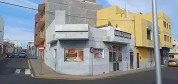 Casa pareada en calle Venezuela