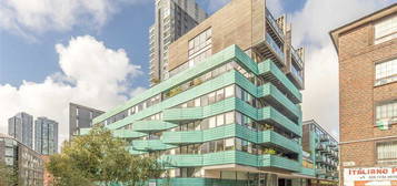 Flat to rent in Provost Street, London N1