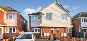 3 bed semi-detached house for sale