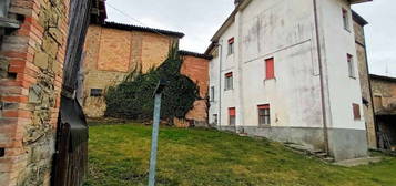 Villetta a schiera in vendita in via Gombio