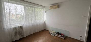 Apartament 3 camere | Stefan Cel Mare | Balcon |