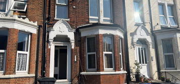 Flat to rent in First Floor Flat, St. Johns Road, Dover CT17