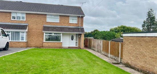 3 bed semi-detached house for sale