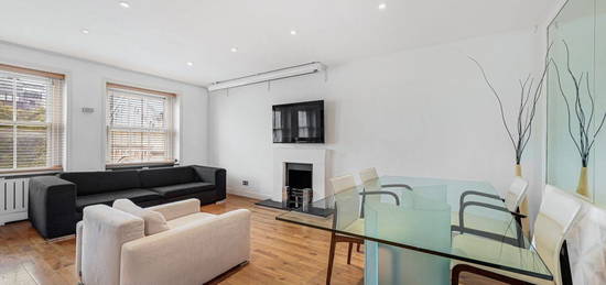 Flat to rent in Ennismore Gardens, London SW7