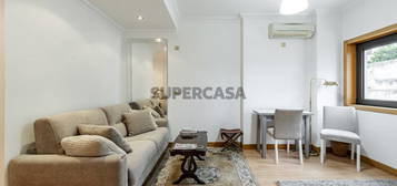 Excelente Apartamento-T1-Arrendamento-Garagem-Mobilado-Centro da Cidade em Lisboa