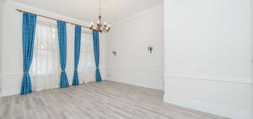 Flat to rent in Queen's Gate, London SW7