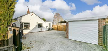 Detached bungalow for sale in 2 Derwent Park Close, Sutton On Derwent, York YO41