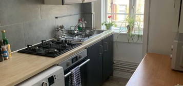 Flat to rent in Streatham Green, Streatham High Road, London SW16