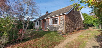 2 bed detached bungalow for sale