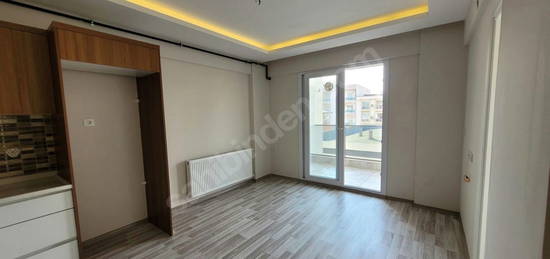 BUCA ADATEPE MAH. YENİ BİNA 3+1 AÇIK MUTFAK DOĞALGAZLI DAİRE...