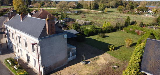 Maison de caractère à rénover 130 m² + garage + cave et chaufferie + caport