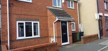 3 bedroom detached house to rent