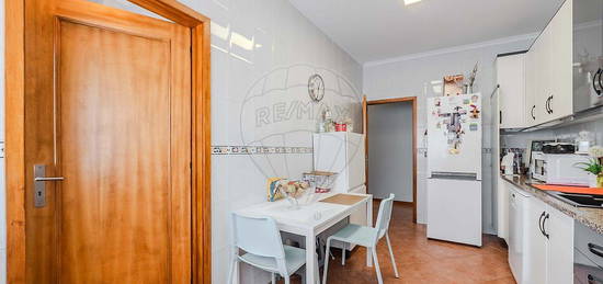 Apartamento T2 à venda em Vila Nova de Gaia