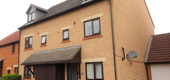 4 bed town house to rent