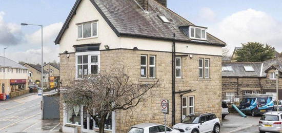 Flat to rent in Bradford Road, Menston, Ilkley LS29