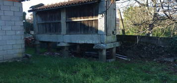 Casa em pedra no Geres T5  , espigueiro e Agua Nascente