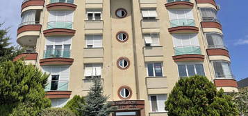 ACIBADEM DE ,SATILIK, EMSALSİZ,4+1 DAİRE.