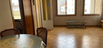 Piso en venta en plaza del Doctor Modrego